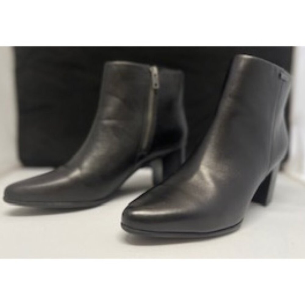 RockPort Camdyn Water Resistant Black Leather Bootie Womens Size 10 Wide - Picture 3 of 9